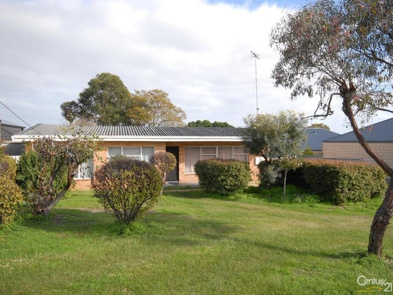 11 Kurda Road, Westminster WA 6061