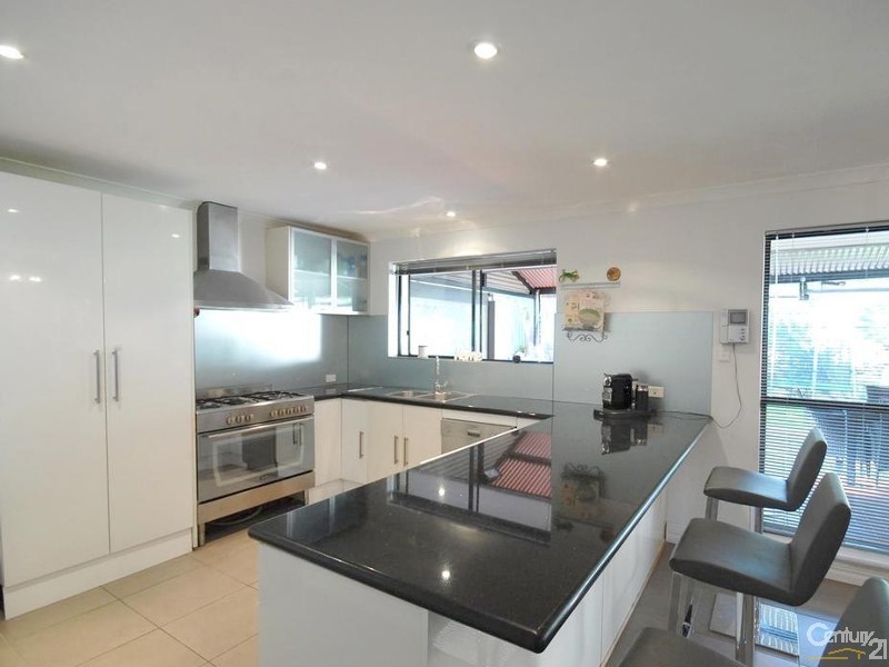 55 Creaney Drive, Kingsley WA 6026