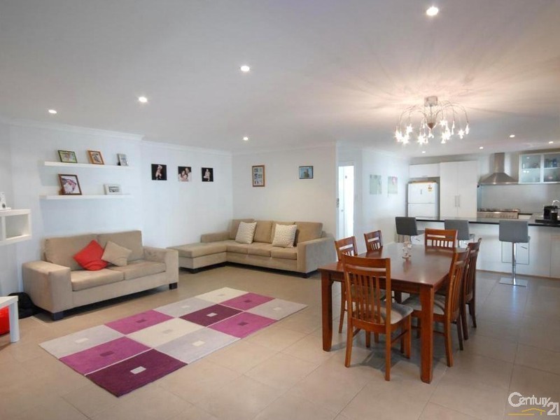 55 Creaney Drive, Kingsley WA 6026