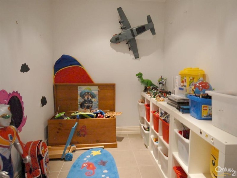 55 Creaney Drive, Kingsley WA 6026