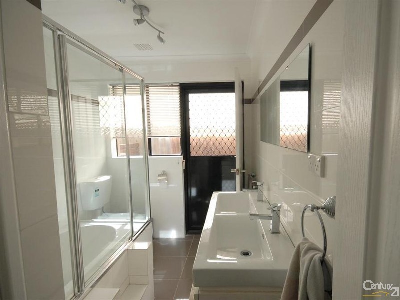 55 Creaney Drive, Kingsley WA 6026