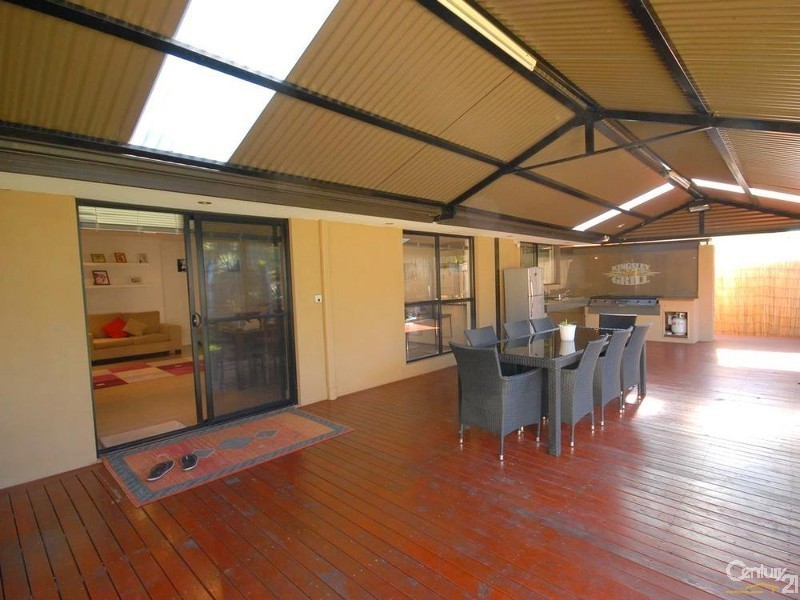 55 Creaney Drive, Kingsley WA 6026