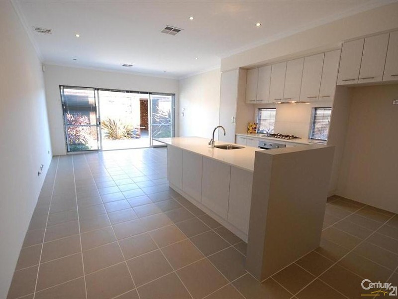 14B Dania Way, Butler WA 6036