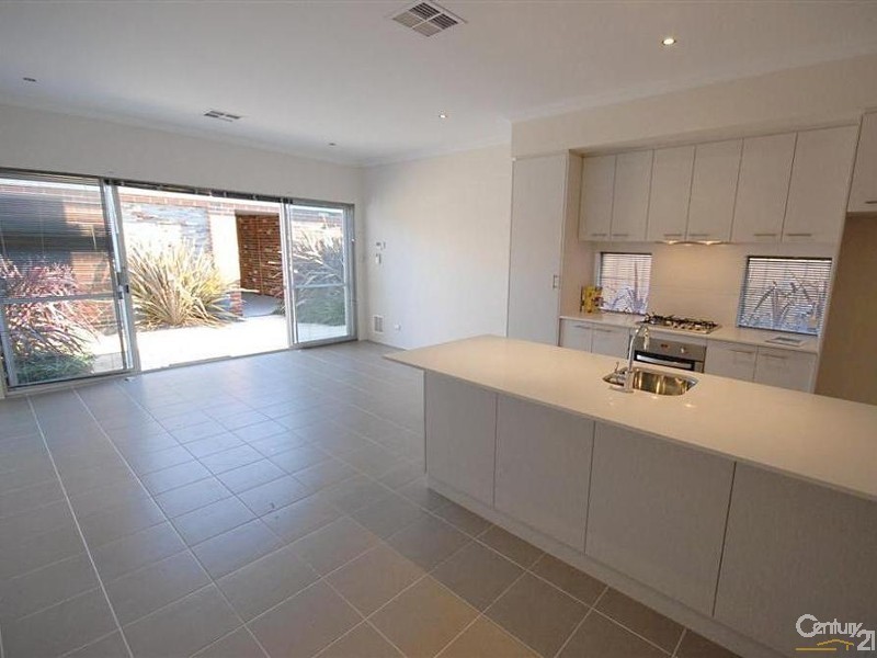 14B Dania Way, Butler WA 6036