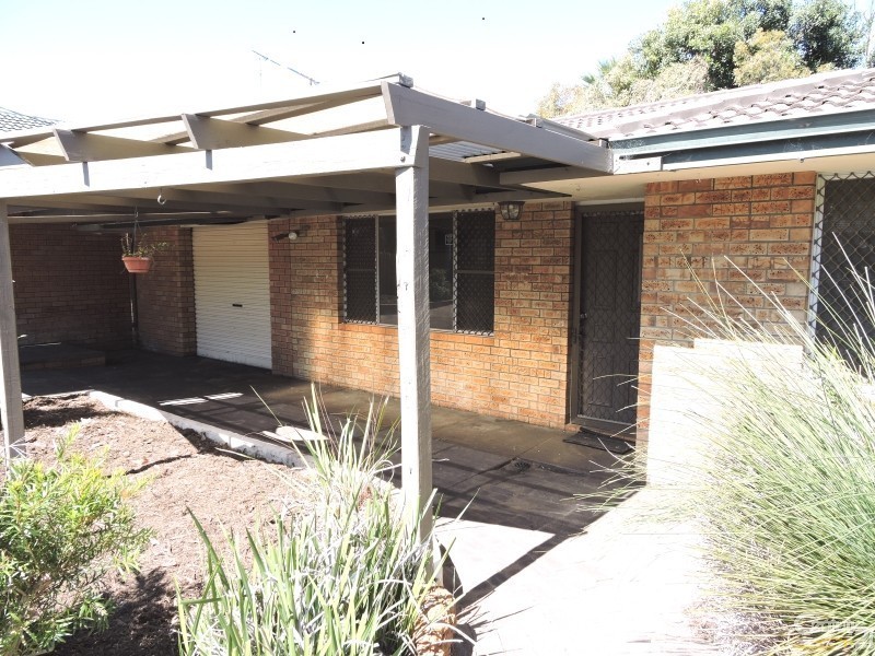 34 Dandaloo Cr, Wanneroo WA 6065