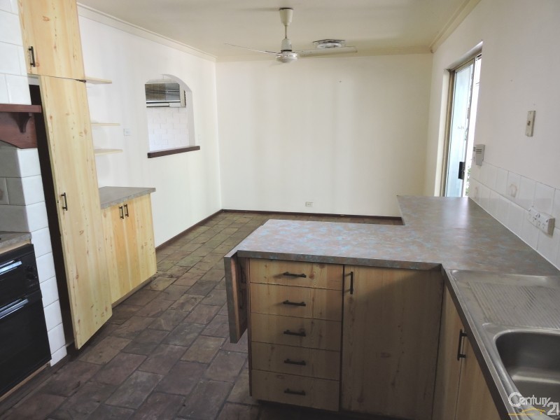 34 Dandaloo Cr, Wanneroo WA 6065