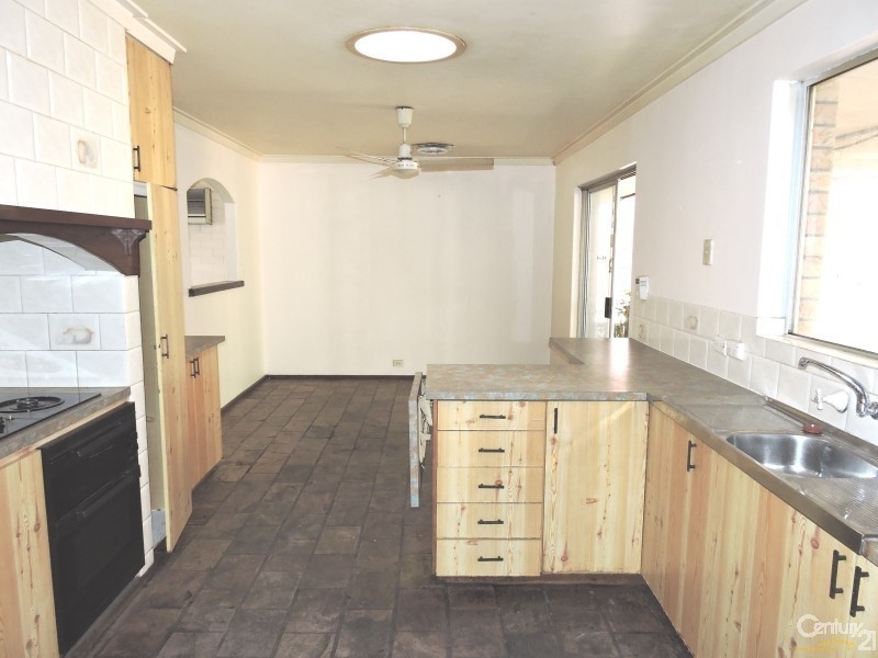 34 Dandaloo Cr, Wanneroo WA 6065