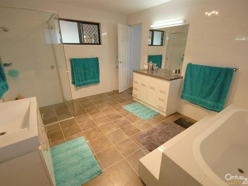 205 Erindale Road, Hamersley WA 6022