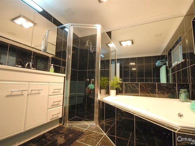 205 Erindale Road, Hamersley WA 6022