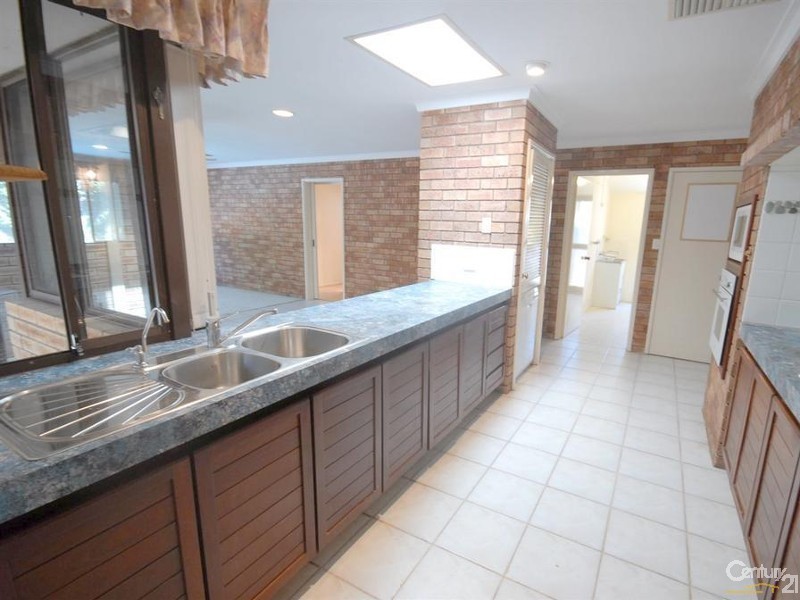 29 Wandearah Way, Kingsley WA 6026