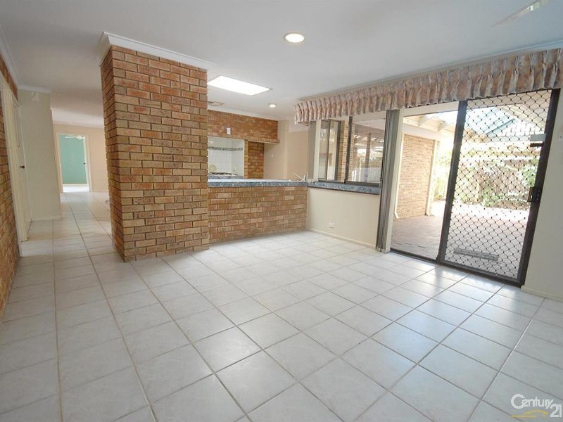 29 Wandearah Way, Kingsley WA 6026