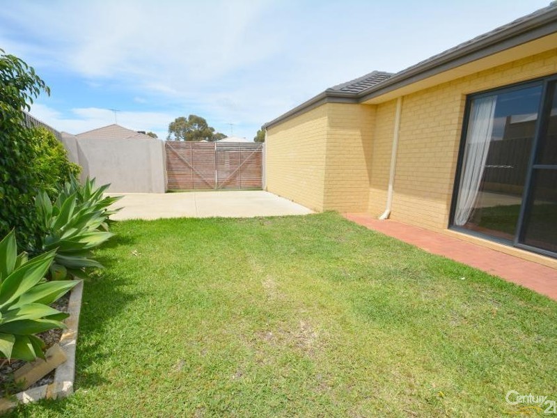 5 Pictum Way, Halls Head WA 6210