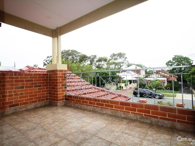 126 Stuart Street, Inglewood WA 6052