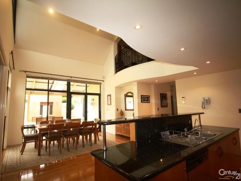 25 Peninsula Road, Maylands WA 6051