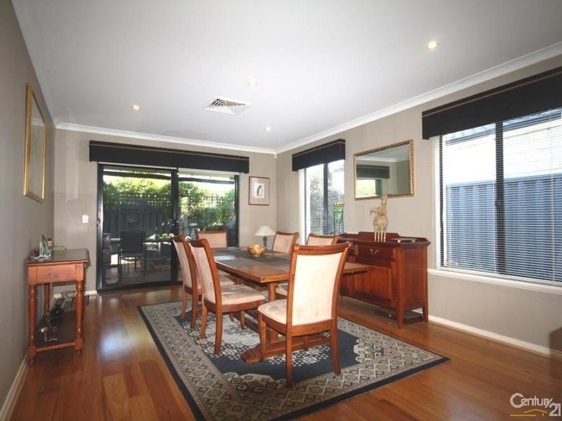 25 Macaulay Crescent, Inglewood WA 6052