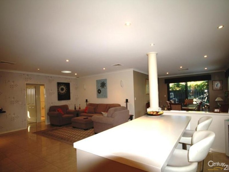 25 Macaulay Crescent, Inglewood WA 6052