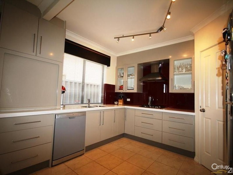 25 Macaulay Crescent, Inglewood WA 6052