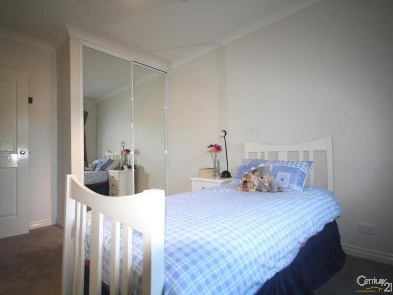 25 Macaulay Crescent, Inglewood WA 6052