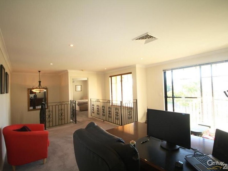 25 Macaulay Crescent, Inglewood WA 6052