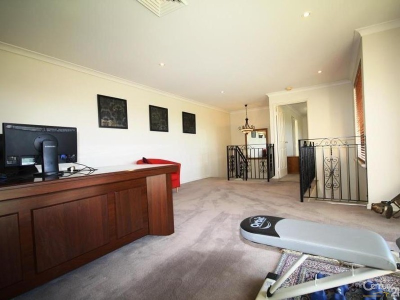 25 Macaulay Crescent, Inglewood WA 6052