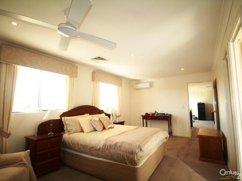 25 Macaulay Crescent, Inglewood WA 6052