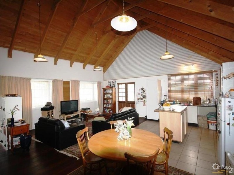 4 Alma Street, Maylands WA 6051