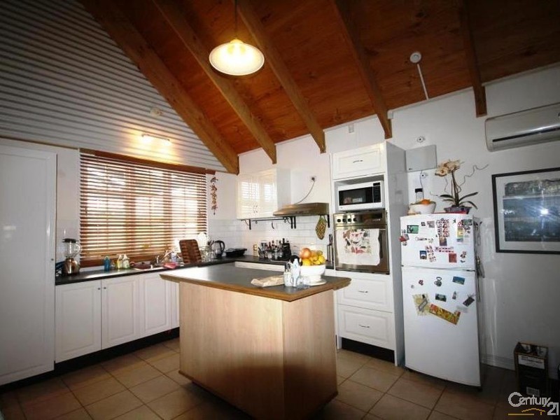 4 Alma Street, Maylands WA 6051