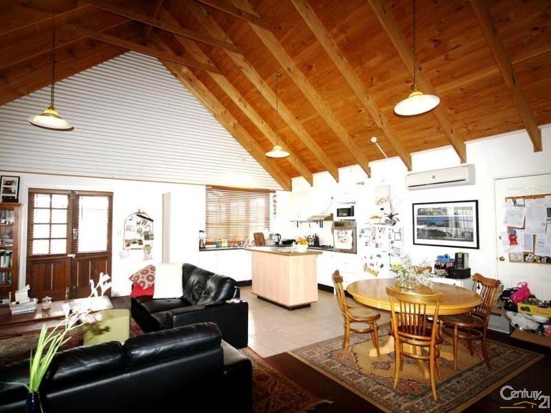 4 Alma Street, Maylands WA 6051