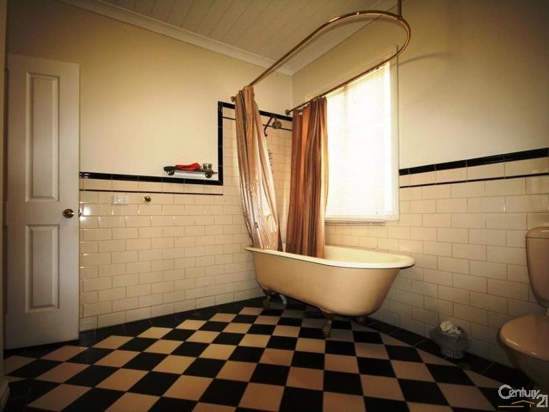 4 Alma Street, Maylands WA 6051