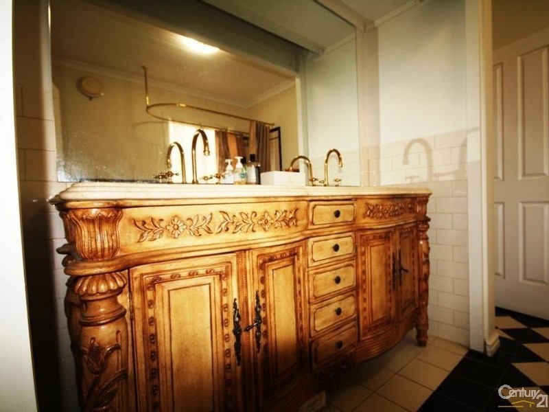 4 Alma Street, Maylands WA 6051