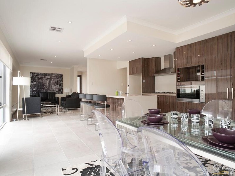 5 Fortis Pass, Wandi WA 6167