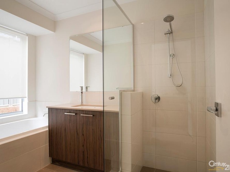 5 Fortis Pass, Wandi WA 6167
