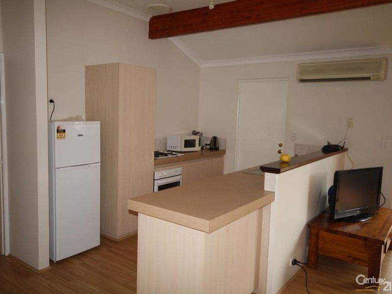 6 Tozer Loop, Atwell WA 6164