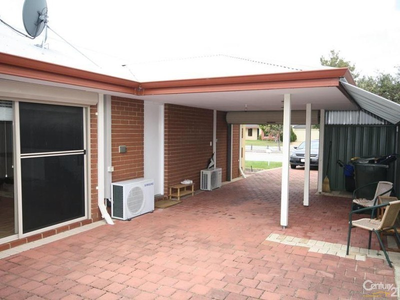 6 Tozer Loop, Atwell WA 6164
