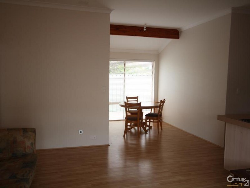 6 Tozer Loop, Atwell WA 6164