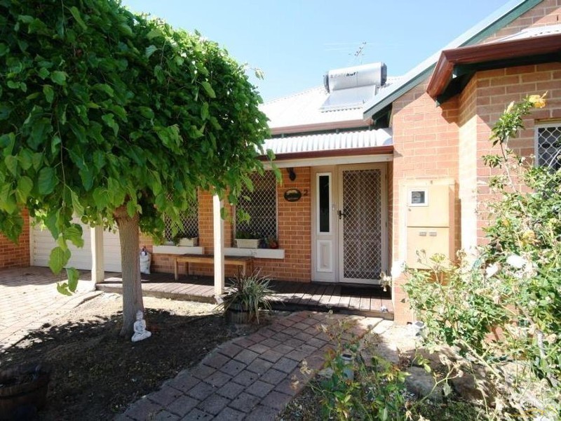 2/15 Fauntleroy Street, Guildford WA 6055