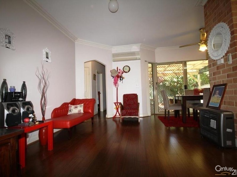 2/15 Fauntleroy Street, Guildford WA 6055