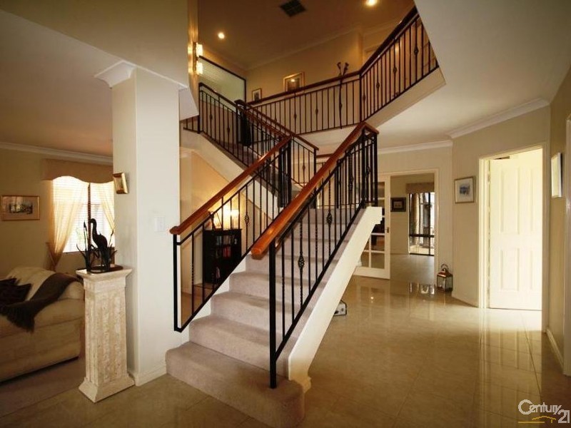 27 Macaulay Crescent, Inglewood WA 6052