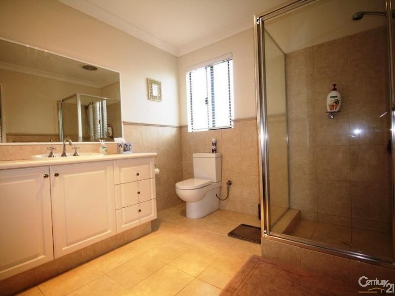 27 Macaulay Crescent, Inglewood WA 6052