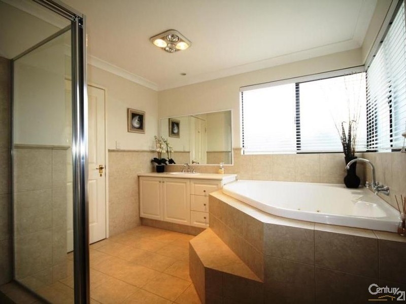 27 Macaulay Crescent, Inglewood WA 6052