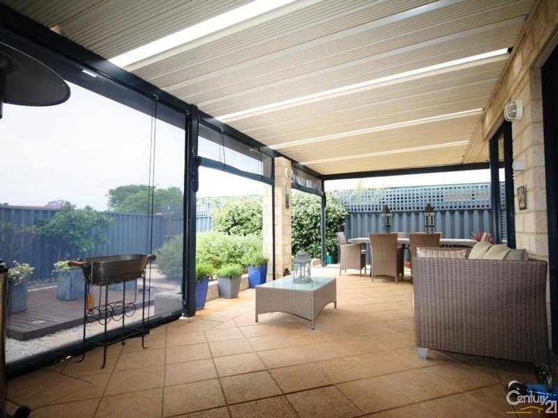 27 Macaulay Crescent, Inglewood WA 6052