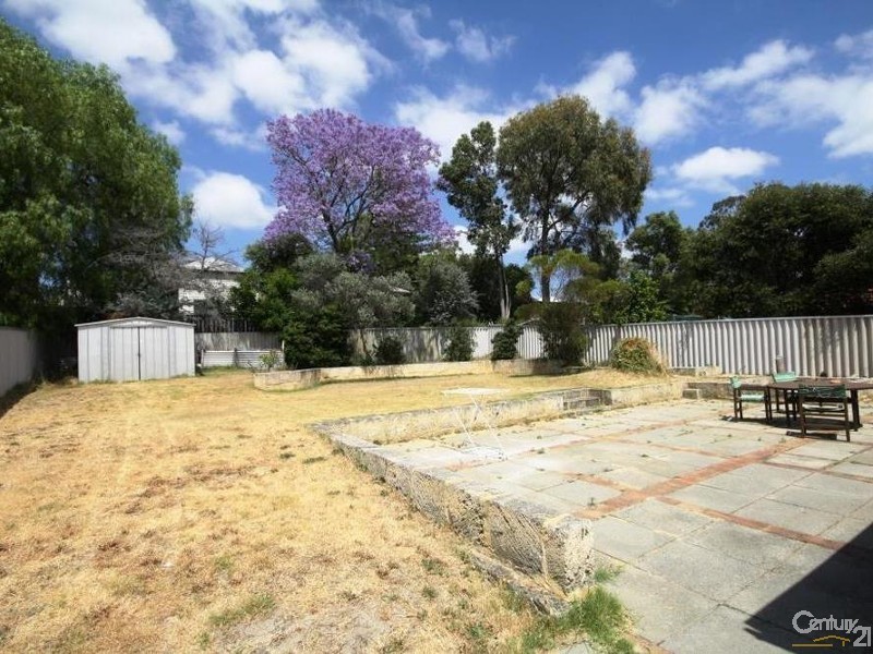 68 Banksia Terrace, Kensington WA 6151