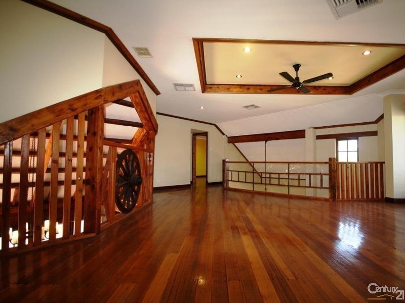 22 Macaulay Crescent, Inglewood WA 6052