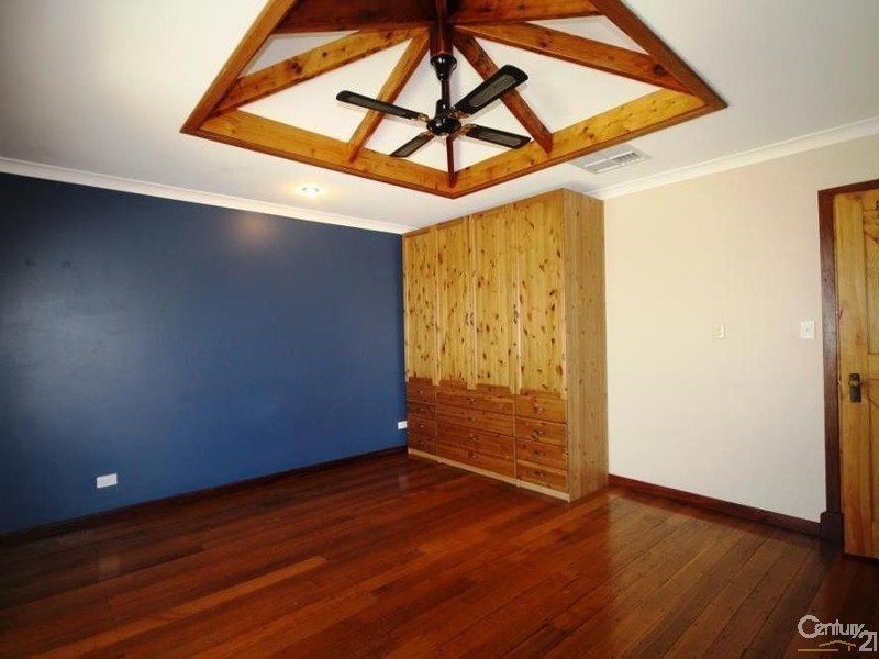 22 Macaulay Crescent, Inglewood WA 6052