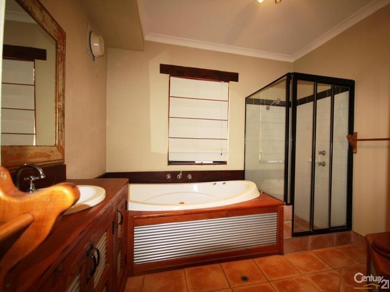 22 Macaulay Crescent, Inglewood WA 6052