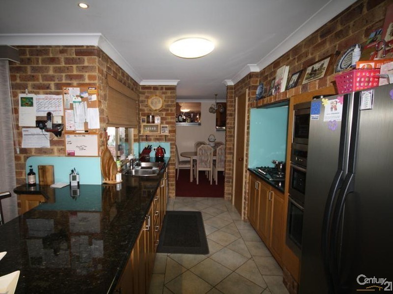 45 Pioneer Drive, Thornlie WA 6108