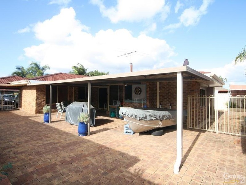 45 Pioneer Drive, Thornlie WA 6108