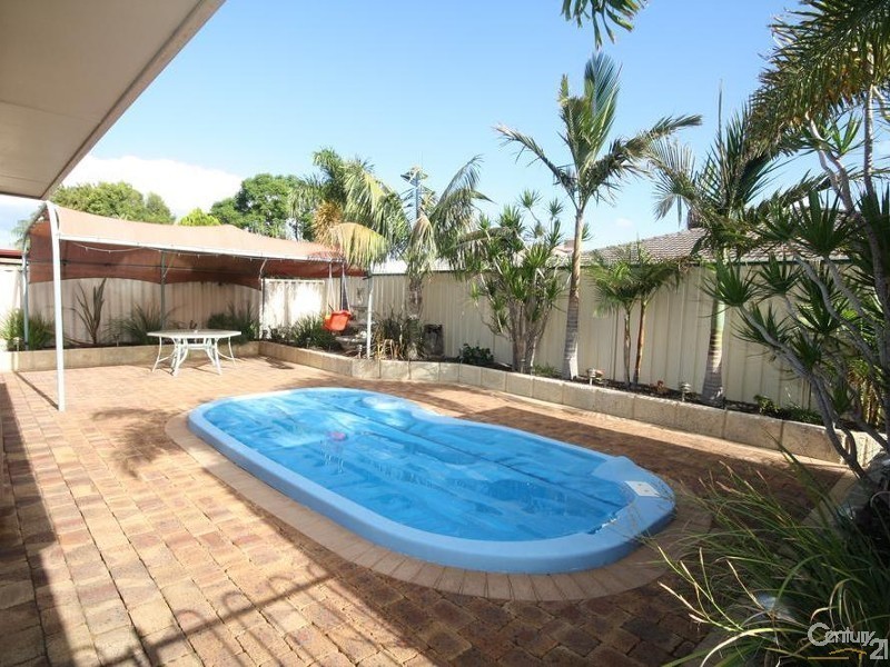 45 Pioneer Drive, Thornlie WA 6108