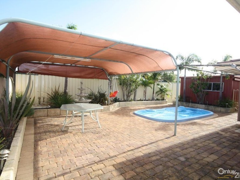 45 Pioneer Drive, Thornlie WA 6108