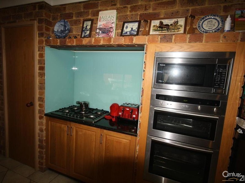 45 Pioneer Drive, Thornlie WA 6108